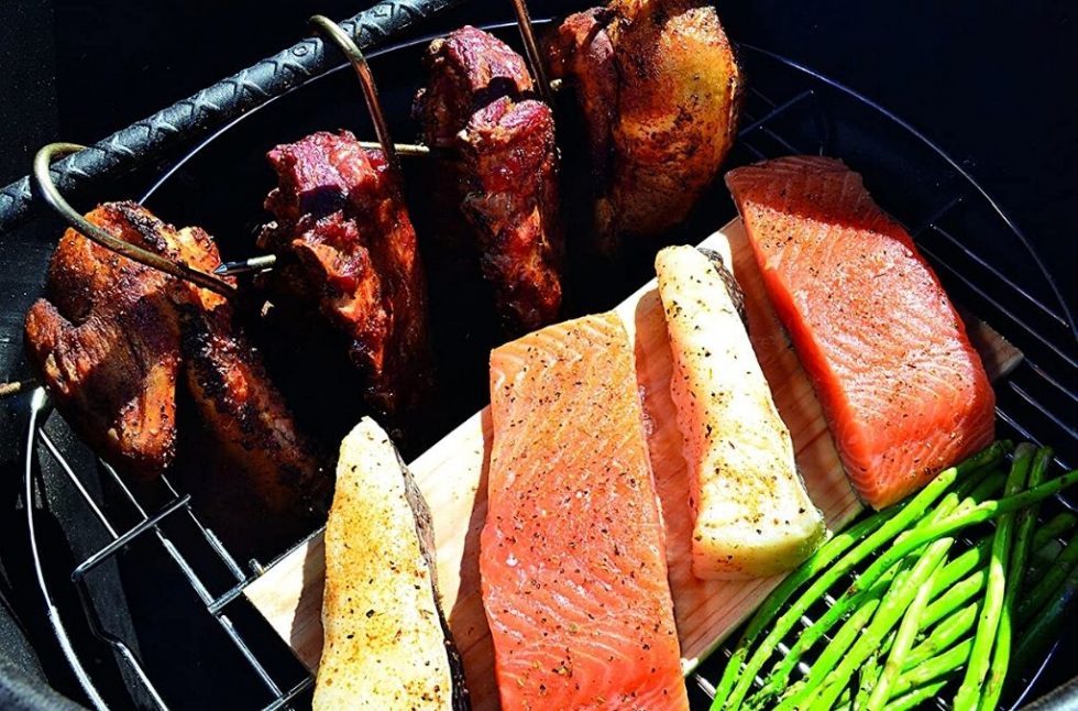 9 Best Meat Smokers For Beginners [2022 review] Best Home Preserving