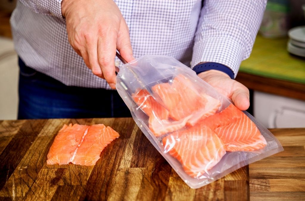 easy method of freezing fish and seafood